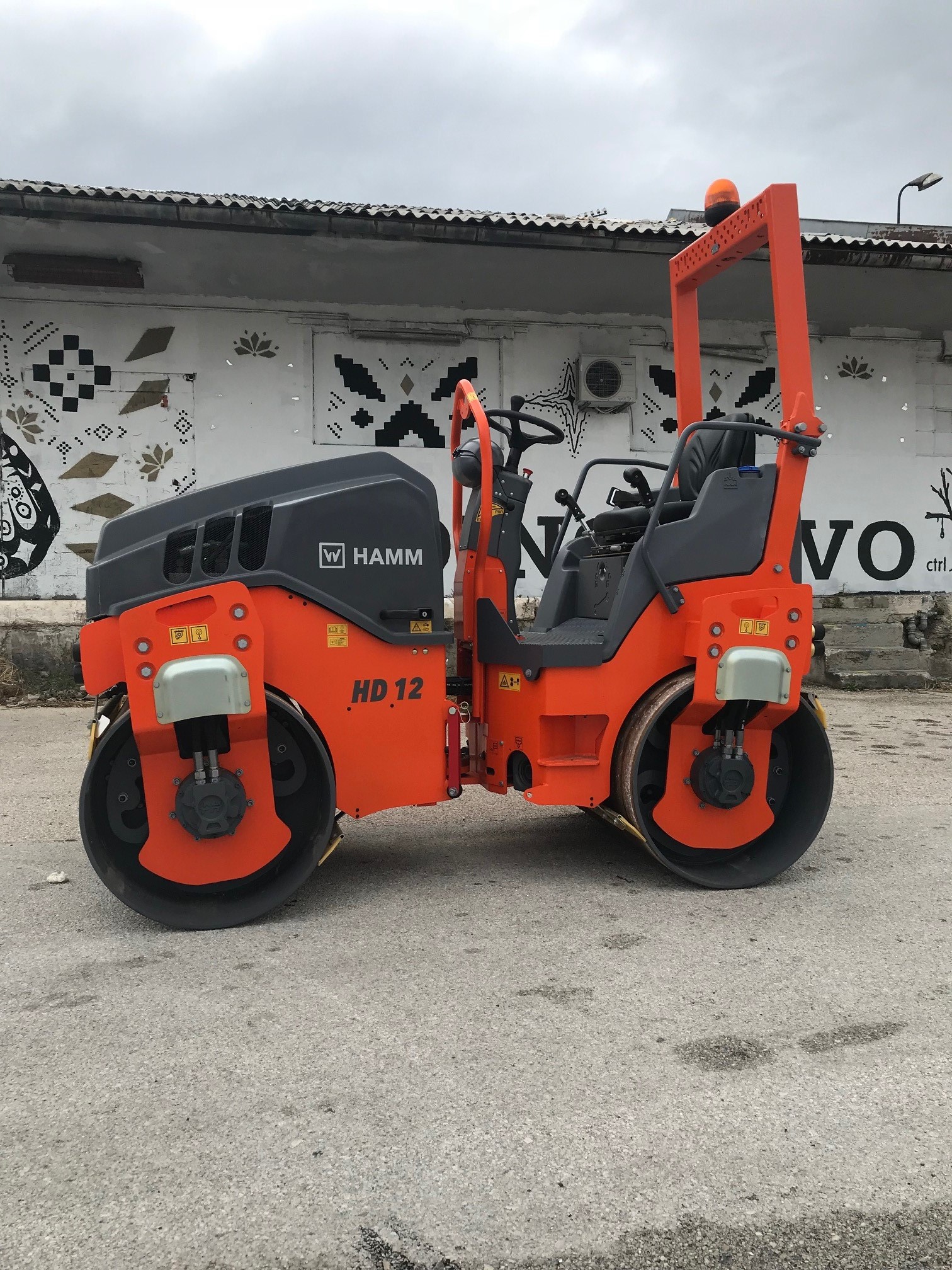 valjak HAMM HD 12 VV